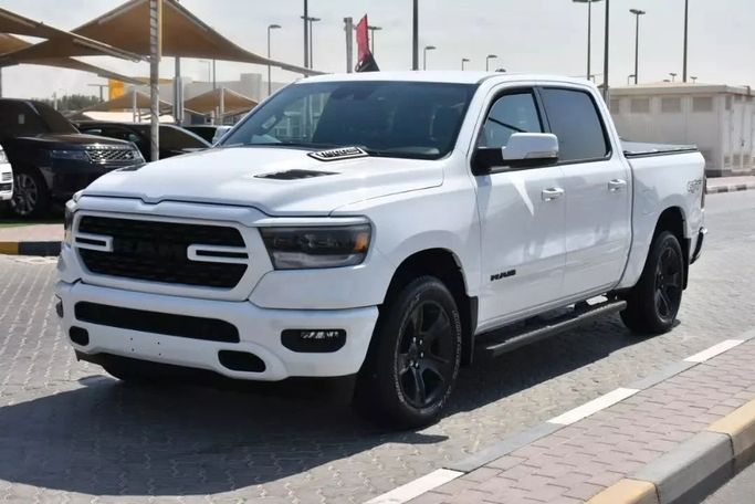 Used RAM 1500 Crew Cab V, 3.6 l, 2022 in Sharjah by Alfaris Used Cars, White color. Other | AUTO.AE
