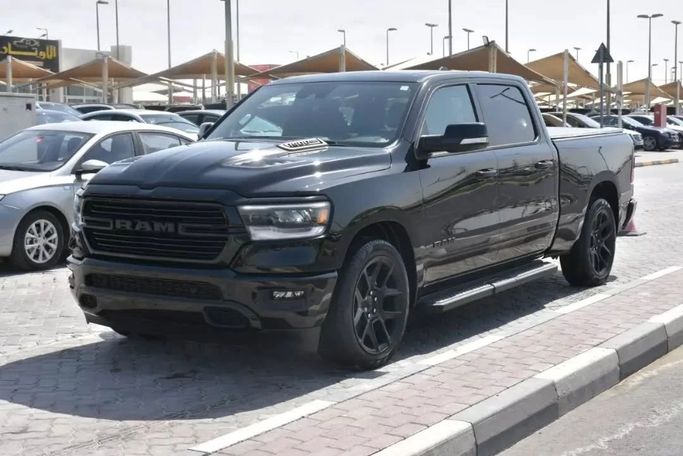Подержанный RAM 1500 Crew Cab V, 3.6 л, 2022 в Шардже от Alfaris Used Cars Черный цвет. Other | AUTO.AE