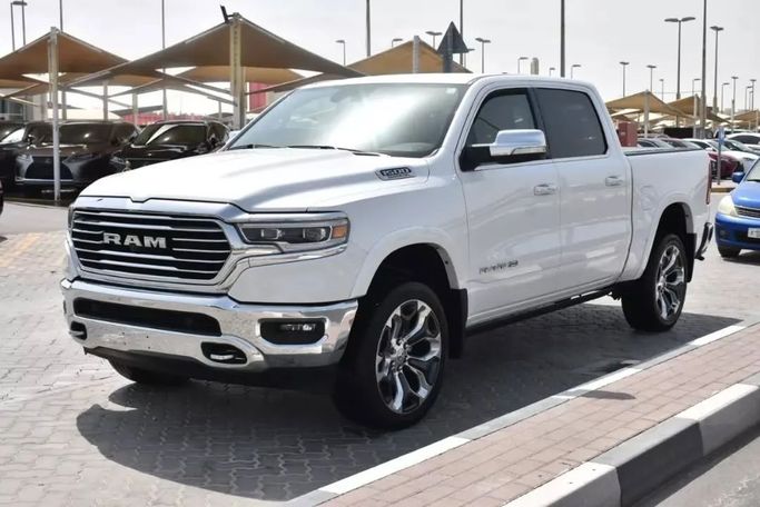 Подержанный RAM 1500 Crew Cab V, 3.0 л, 2020 в Шардже от Alfaris Used Cars Белый цвет. Other | AUTO.AE