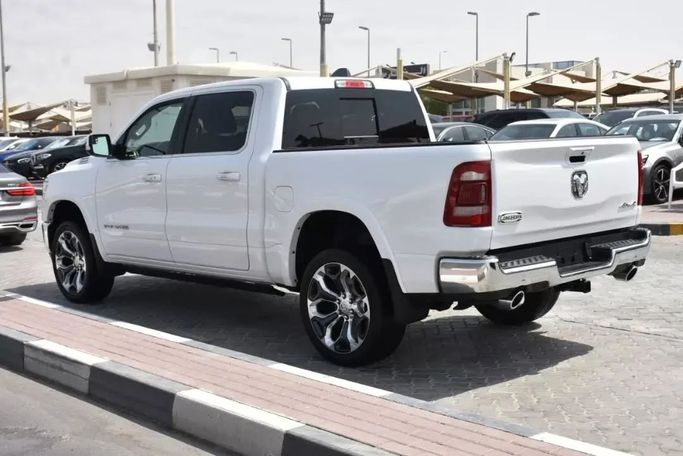 Подержанный RAM 1500 Crew Cab V, 3.0 л, 2020 в Шардже от Alfaris Used Cars Белый цвет. Other | AUTO.AE