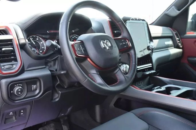 Подержанный RAM 1500 Crew Cab V, 3.0 л, 2022 в Шардже от Alfaris Used Cars Черный цвет. Other | AUTO.AE