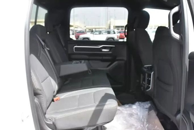 Used RAM 1500 Crew Cab V, 3.6 l, 2020 in Sharjah by Alfaris Used Cars, White color. Other | AUTO.AE