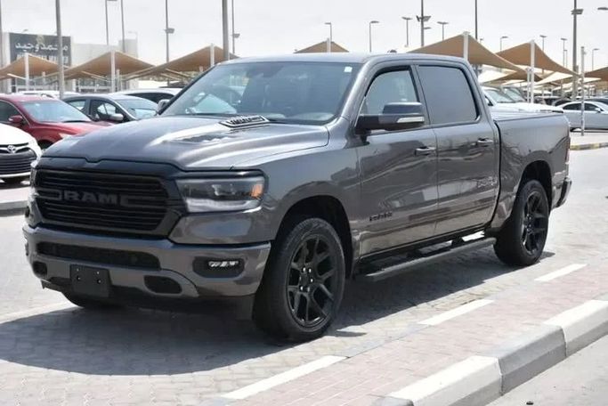 Used RAM 1500 Crew Cab V, 3.6 l, 2022 in Sharjah by Alfaris Used Cars, Grey color. Other | AUTO.AE