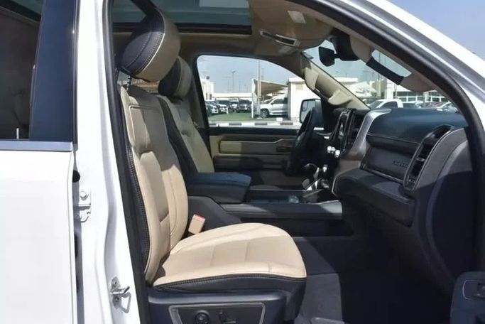 Used RAM 1500 Crew Cab V, 3.0 l, 2020 in Sharjah by Alfaris Used Cars, White color. Other | AUTO.AE