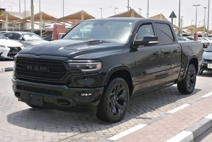 Подержанный RAM 1500 Crew Cab V, 3.6 л, 2022 в Шардже от Alfaris Used Cars Черный цвет. Other | AUTO.AE