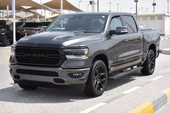Used RAM 1500 Crew Cab V, 3.6 l, 2021 in Sharjah by Alfaris Used Cars, Grey color. Other | AUTO.AE