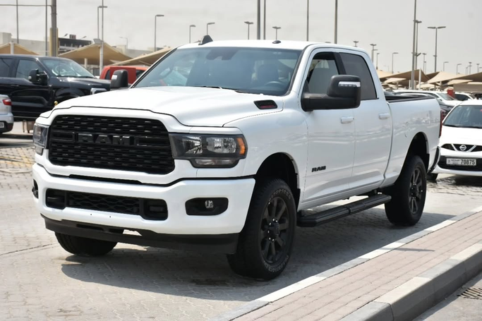 Подержанный RAM 2500 V (DT), 6.4 л, 2024 в Шардже от Alfaris Used Cars Белый цвет. Other | AUTO.AE