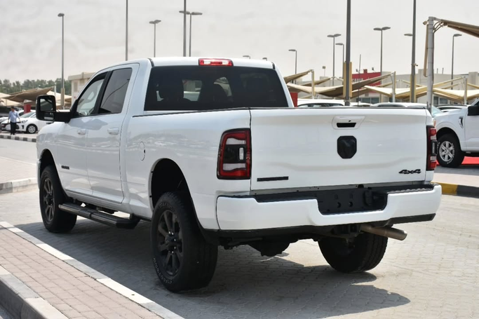 Подержанный RAM 2500 V (DT), 6.4 л, 2024 в Шардже от Alfaris Used Cars Белый цвет. Other | AUTO.AE
