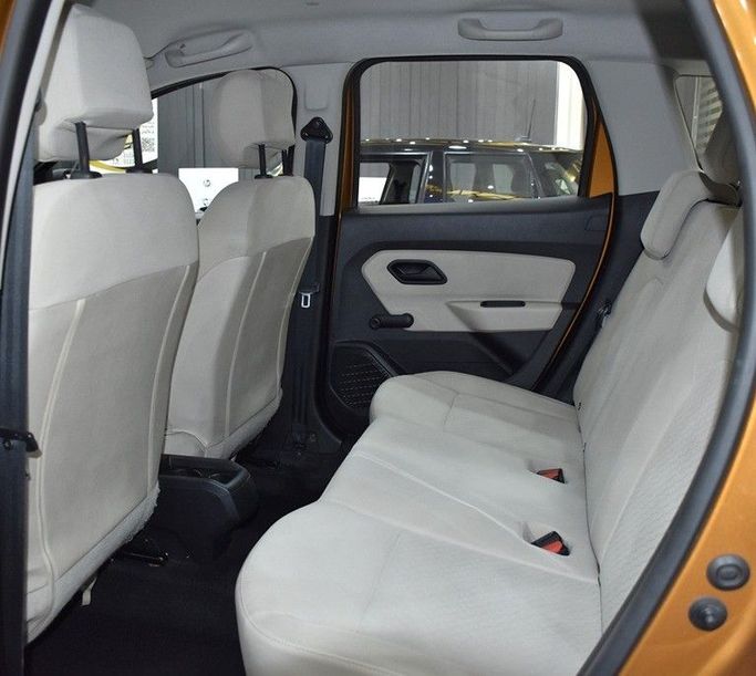 Used Renault Duster I Facelift, 1.6 l, 2019 in Sharjah by Honey Gidosha Used Cars Tr., Orange color.  | AUTO.AE