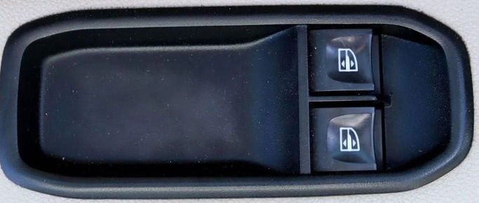 Подержанный Renault Duster II, 1.6 л, 2020 в Шардже от Al Sayed Khamis Used Auto Trading Белый цвет. GCC | AUTO.AE