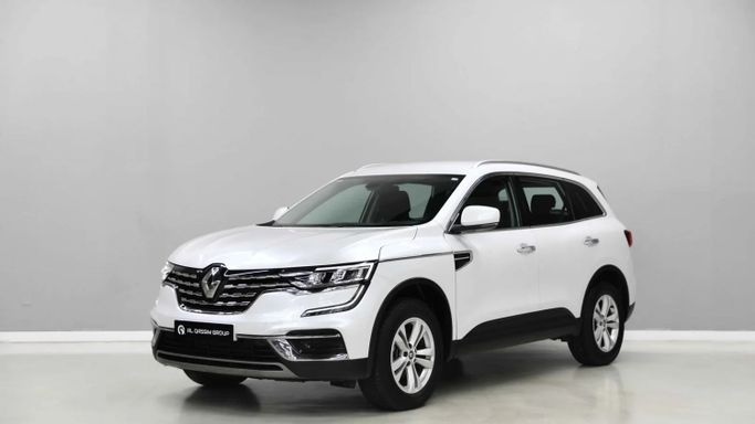 Подержанный Renault Koleos II Рестайлинг, 2.5 л, 2023 в Шардже от Al Qassem Cars Trading Белый цвет. GCC | AUTO.AE