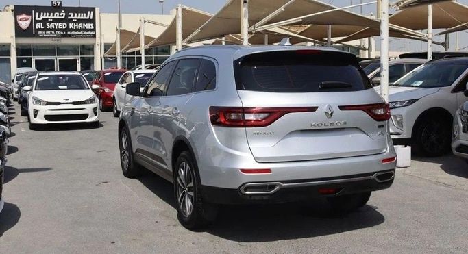 Подержанный Renault Koleos II Рестайлинг, 2.5 л, 2020 в Шардже от Al Sayed Khamis Used Cars Серебристый цвет. GCC | AUTO.AE