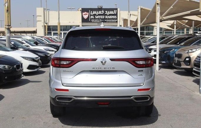 Подержанный Renault Koleos II Рестайлинг, 2.5 л, 2020 в Шардже от Al Sayed Khamis Used Cars Серебристый цвет. GCC | AUTO.AE