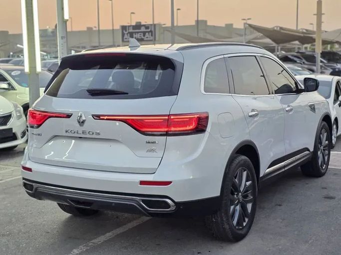 Подержанный Renault Koleos II Рестайлинг, 2.5 л, 2023 в Шардже от Al Sayed Ezzat Khamis Белый цвет. Other | AUTO.AE