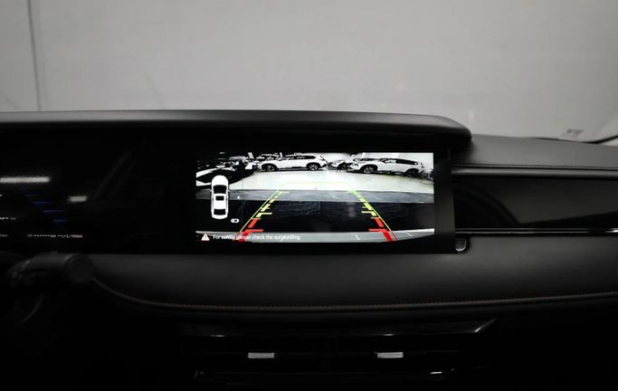 Новый Roewe i5 I Рестайлинг 2, 1.5 л, 2024 в Шардже от Al Qassem Cars Trading Белый цвет. Китайская | AUTO.AE