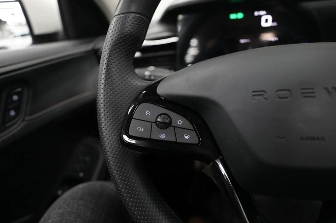 Новый Roewe i5 I Рестайлинг 2, 1.5 л, 2024 в Шардже от Al Qassem Cars Trading Белый цвет. Китайская | AUTO.AE