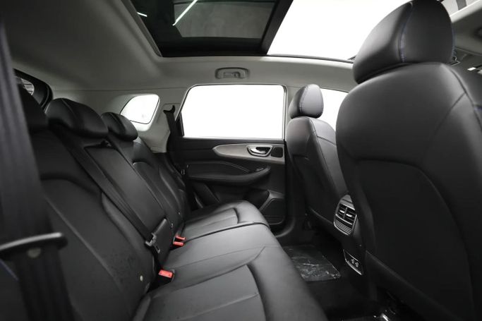 New Roewe RX5 II, 1.5 l, 2023 in Sharjah by Al Qassem Cars Trading, White color. GCC Specs | AUTO.AE