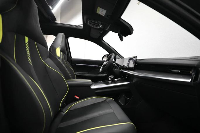 Used Roewe Whale, 2.0 l, 2023 in Sharjah by Al Qassem Cars Trading, Black color. GCC Specs | AUTO.AE