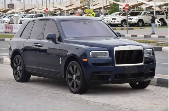 Used Rolls-Royce Cullinan I, 6.7 l, 2021 in Sharjah by Alfaris Used Cars, Blue color. Other | AUTO.AE