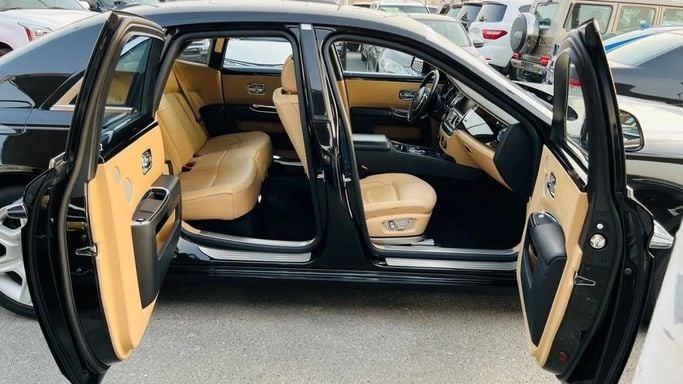 Used Rolls-Royce Ghost I, 6.6 l, 2012 in Sharjah by Titanium Used Cars, Black color. GCC Specs | AUTO.AE