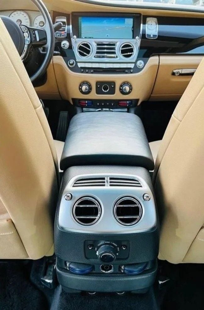 Used Rolls-Royce Ghost I, 6.6 l, 2012 in Sharjah by Titanium Used Cars, Black color. GCC Specs | AUTO.AE