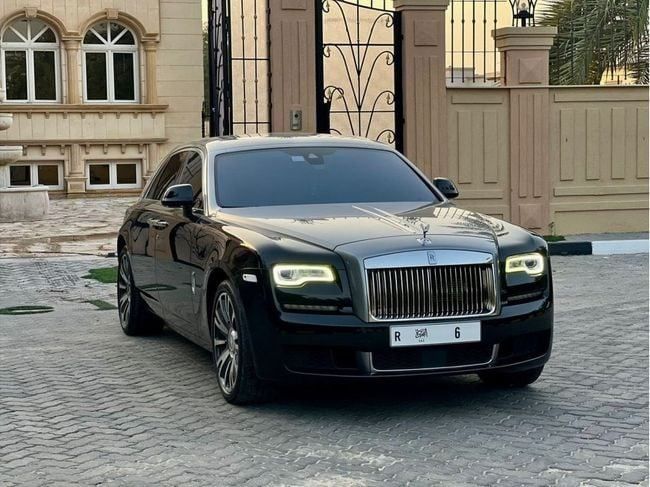 مستعملة Rolls-Royce Ghost I Facelift (السلسلة الثانية), 6.6 l, 2018 في في الشارقة من WALID ASAAD CARS، اللون أسود. مواصفات الخليج | AUTO.AE