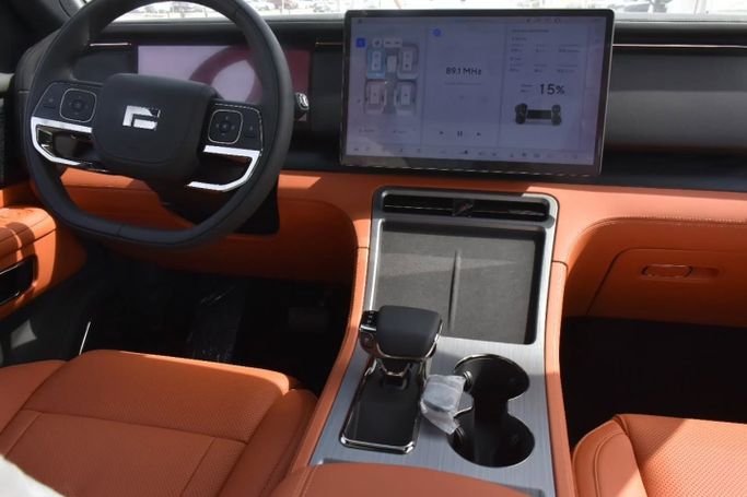 Подержанный Rox 01, 1.5 л, 2025 в Шардже от Alfaris Used Cars Черный цвет. Other | AUTO.AE