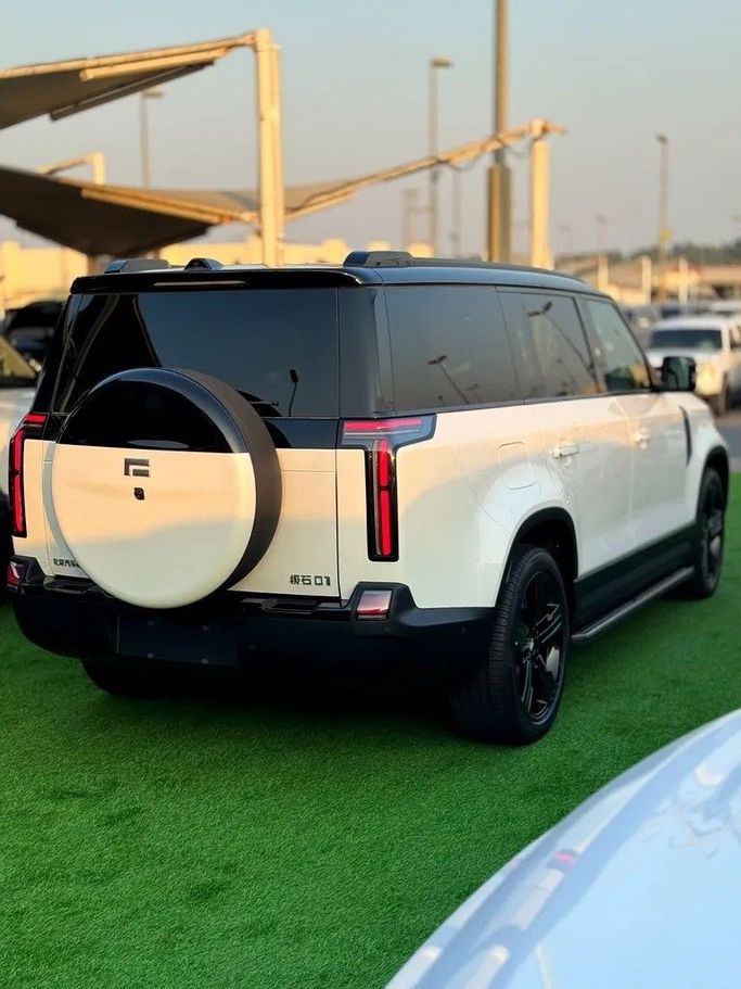 New Rox 01, 1.5 l, 2025 in Sharjah by Almasar Used Cars, White color. Chinese Specs | AUTO.AE