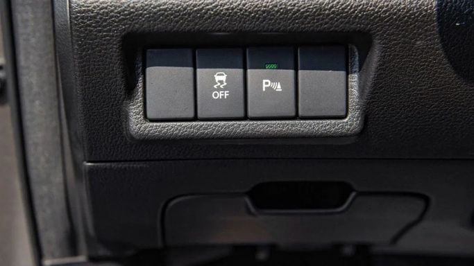 Новый Suzuki Ertiga II Рестайлинг, 1.5 л, 2023 в Шардже от Nour Alnukhba Motors Коричневый цвет. Other | AUTO.AE