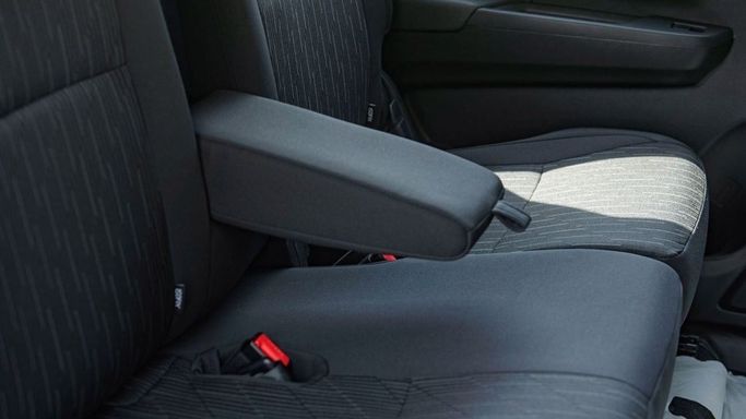 Новый Suzuki Ertiga II Рестайлинг, 1.5 л, 2023 в Шардже от Nour Alnukhba Motors Коричневый цвет. Other | AUTO.AE