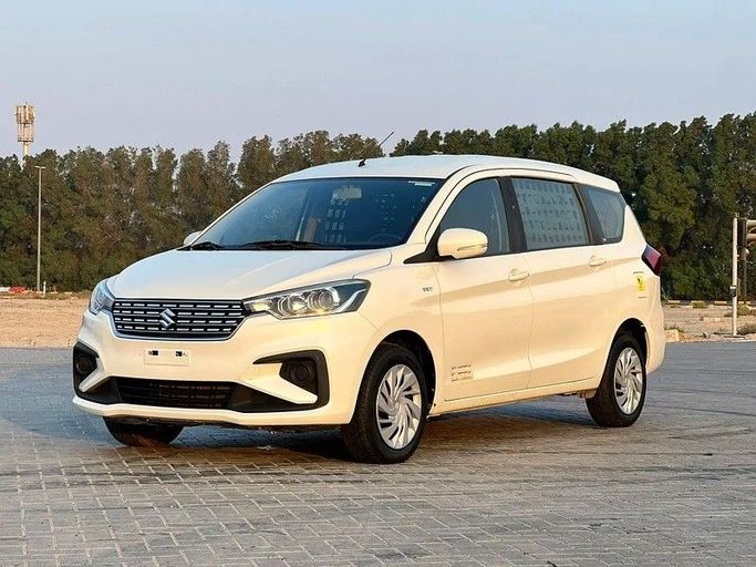 Подержанный Suzuki Ertiga II, 1.5 л, 2022 в Шардже от Al Rukin Al Saudi Белый цвет. GCC | AUTO.AE