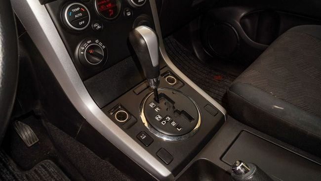 Подержанный Suzuki Grand Vitara II Рестайлинг 2, 2.4 л, 2015 в Шардже от Abo Saif Черный цвет. GCC | AUTO.AE