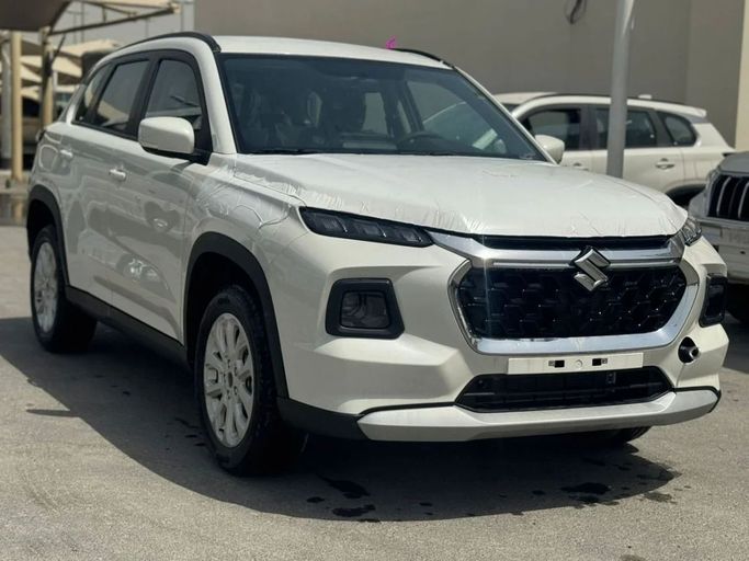 Новый Suzuki Grand Vitara III, 1.5 л, 2025 в Шардже от Nour Alnukhba Motors Белый цвет. GCC | AUTO.AE