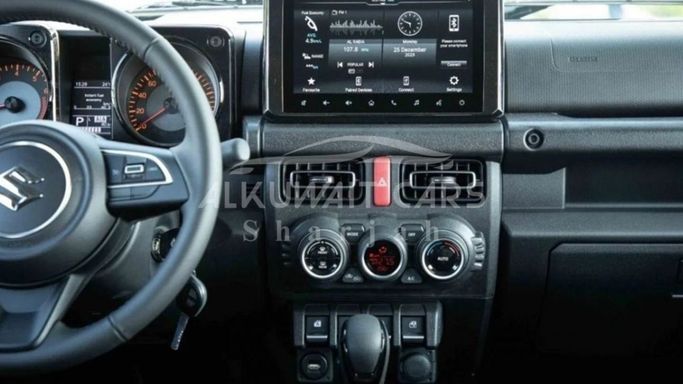 Новый Suzuki Jimny IV, 1.5 л, 2024 в Шардже от Nour Alnukhba Motors Зеленый цвет. Other | AUTO.AE
