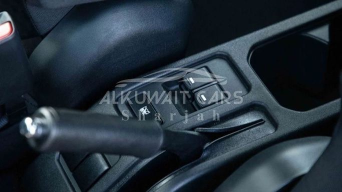 Новый Suzuki Jimny IV, 1.5 л, 2024 в Шардже от Nour Alnukhba Motors Зеленый цвет. Other | AUTO.AE