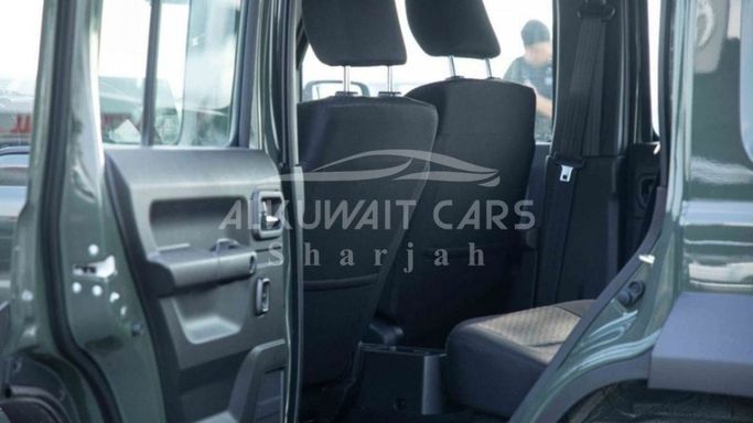 Новый Suzuki Jimny IV, 1.5 л, 2024 в Шардже от Nour Alnukhba Motors Зеленый цвет. Other | AUTO.AE
