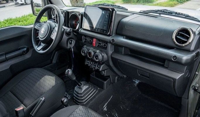 Новый Suzuki Jimny IV, 1.5 л, 2024 в Шардже от Nour Alnukhba Motors Зеленый цвет. Other | AUTO.AE