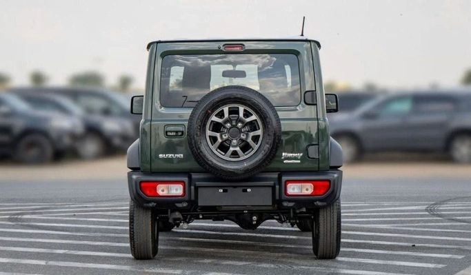 Новый Suzuki Jimny IV, 1.5 л, 2024 в Шардже от Nour Alnukhba Motors Зеленый цвет. Other | AUTO.AE