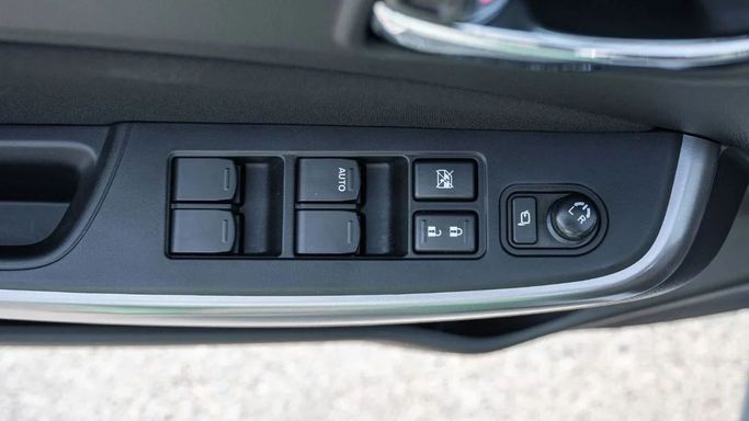 Новый Suzuki Swift VI, 1.2 л, 2023 в Шардже от Nour Alnukhba Motors Белый цвет. Other | AUTO.AE