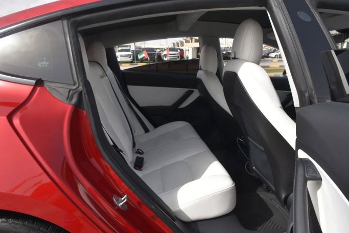 Used Tesla Model 3 Performance I, 2021 in Sharjah by Alfaris Used Cars, Red color. Other | AUTO.AE