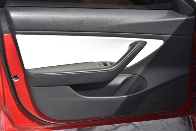 Used Tesla Model 3 Performance I, 2021 in Sharjah by Alfaris Used Cars, Red color. Other | AUTO.AE