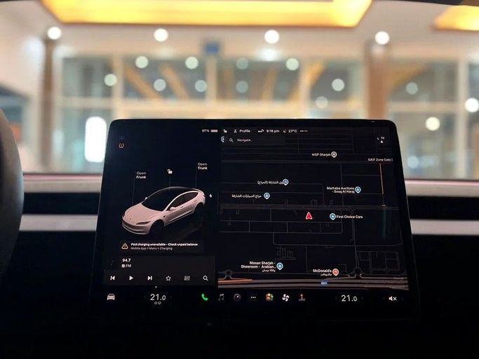 Подержанный Tesla Model 3 I Рестайлинг, 2024 в Шардже от Alzawraq Alazrak Белый цвет. GCC | AUTO.AE