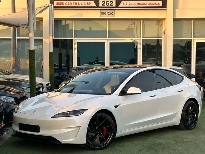 Used Tesla Model 3 Performance I Facelift, 2024 in Sharjah by Noor Al Seyoh Used Cars, White color. GCC Specs | AUTO.AE