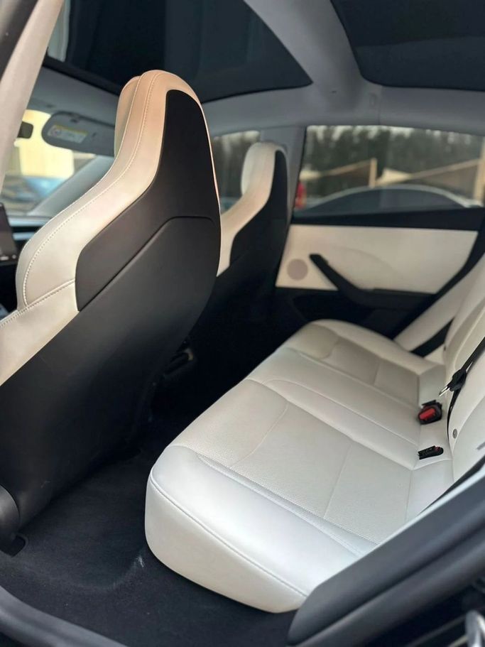 Подержанный Tesla Model 3 Performance I Рестайлинг, 2024 в Шардже от Noor Al Seyoh Used Cars Черный цвет. GCC | AUTO.AE