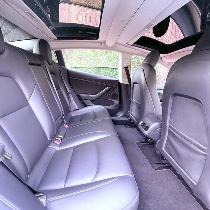 Подержанный Tesla Model 3 Standart Plus I, 2021 в Шардже от Sarmad Cars Белый цвет. Other | AUTO.AE