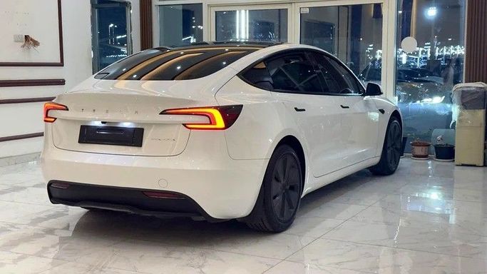 Used Tesla Model 3 I Facelift, 2024 in Sharjah by Rebou Alfakhama, White color. GCC Specs | AUTO.AE