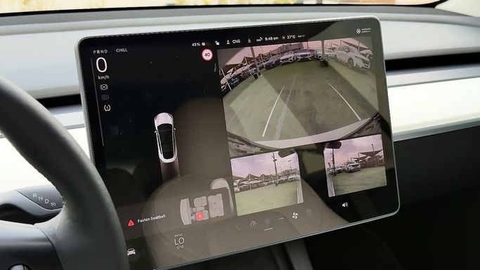 Подержанный Tesla Model 3 Performance I, 2021 в Шардже от Badar Used Cars Белый цвет.  | AUTO.AE