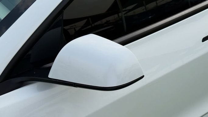 Подержанный Tesla Model 3 Performance I, 2021 в Шардже от Badar Used Cars Белый цвет.  | AUTO.AE