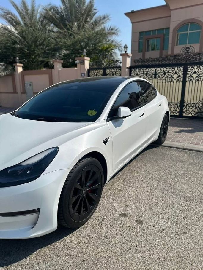 Used Tesla Model 3 Long Range I Facelift, 2023 in Sharjah by Al Ashiqa Used Cars, White color.  | AUTO.AE