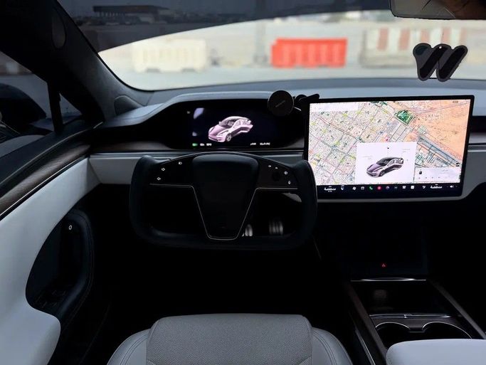 Used Tesla Model S Long Range I Facelift 2, 2023 in Sharjah by Al Ahd Used Cars, Black color. GCC Specs | AUTO.AE